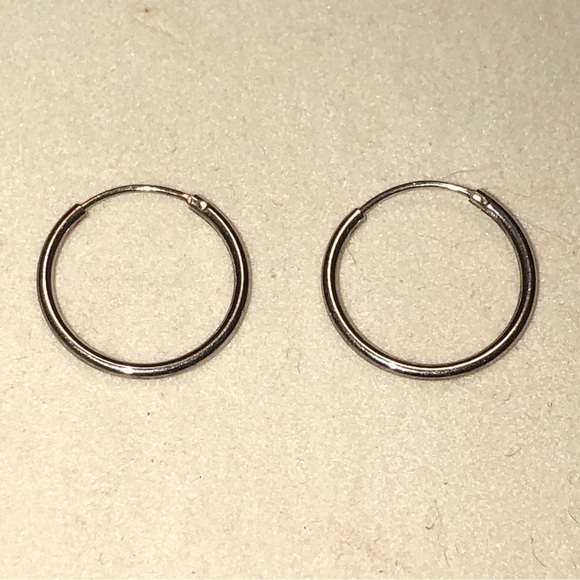 STERLING Silver Mini Hoop Earrings Approx 6mm - Picture 1 of 5